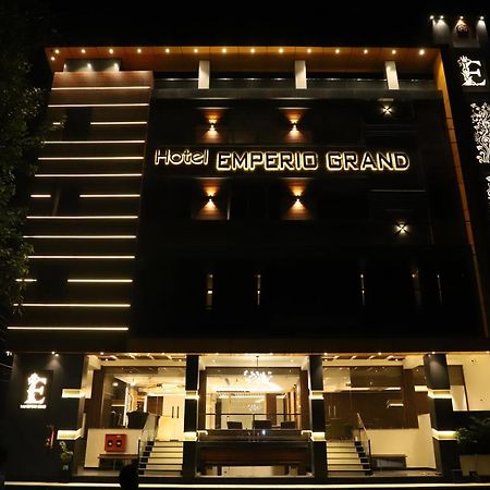 Hotel Emperio Grand Lucknow Zewnętrze zdjęcie
