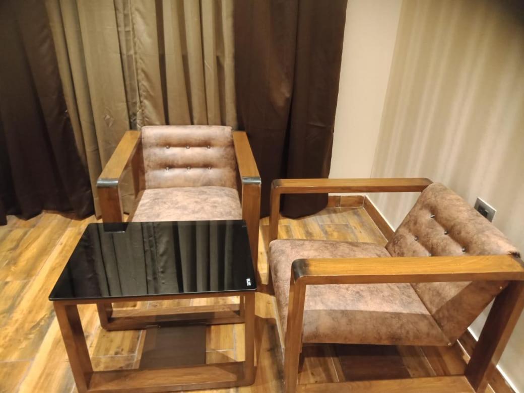 Hotel Emperio Grand Lucknow Zewnętrze zdjęcie