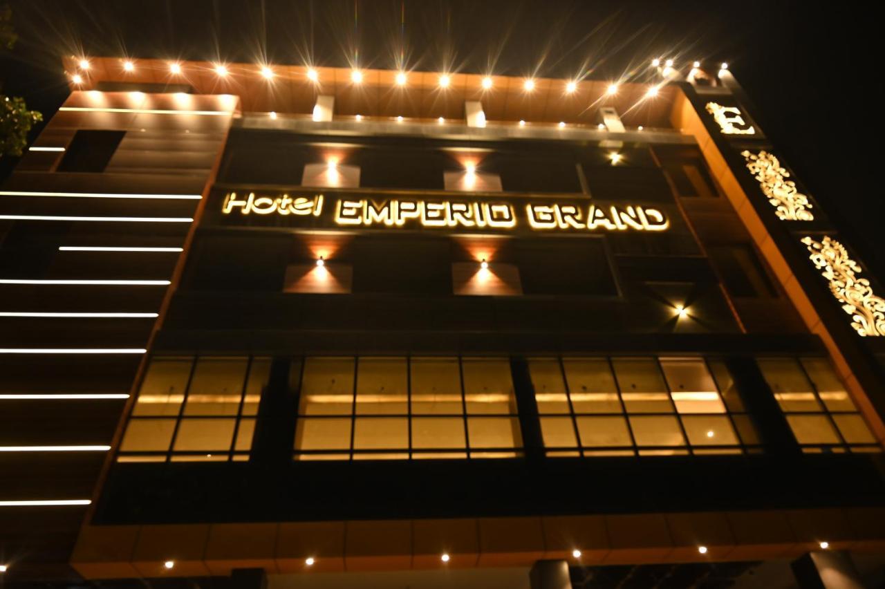 Hotel Emperio Grand Lucknow Zewnętrze zdjęcie